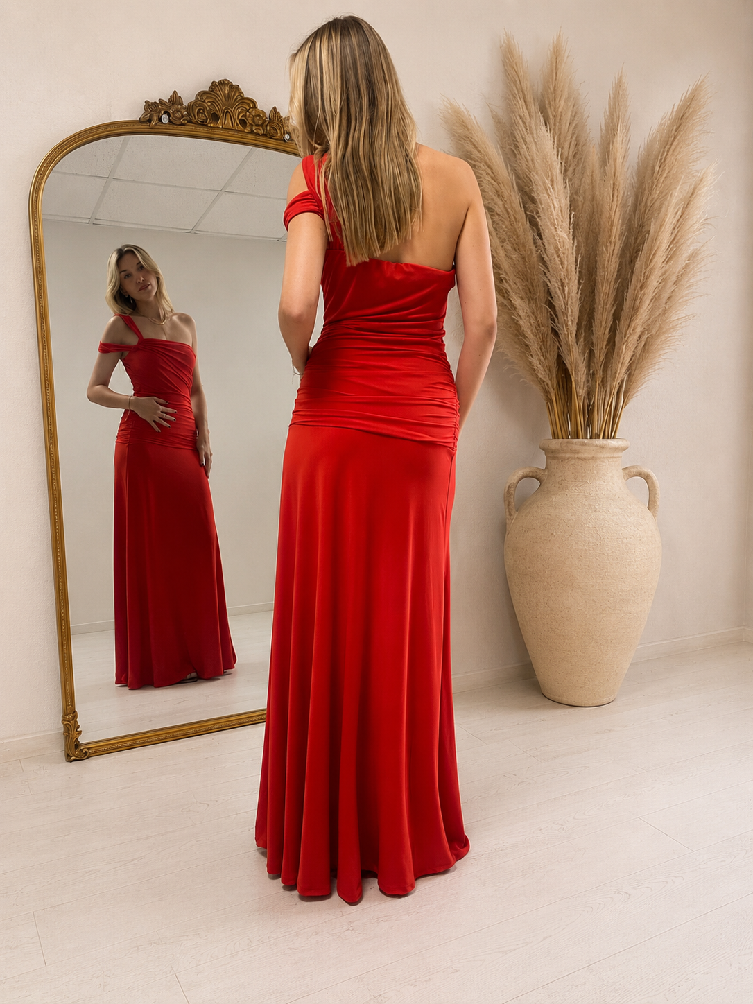 Robe longue asymétrique drapée – Rouge