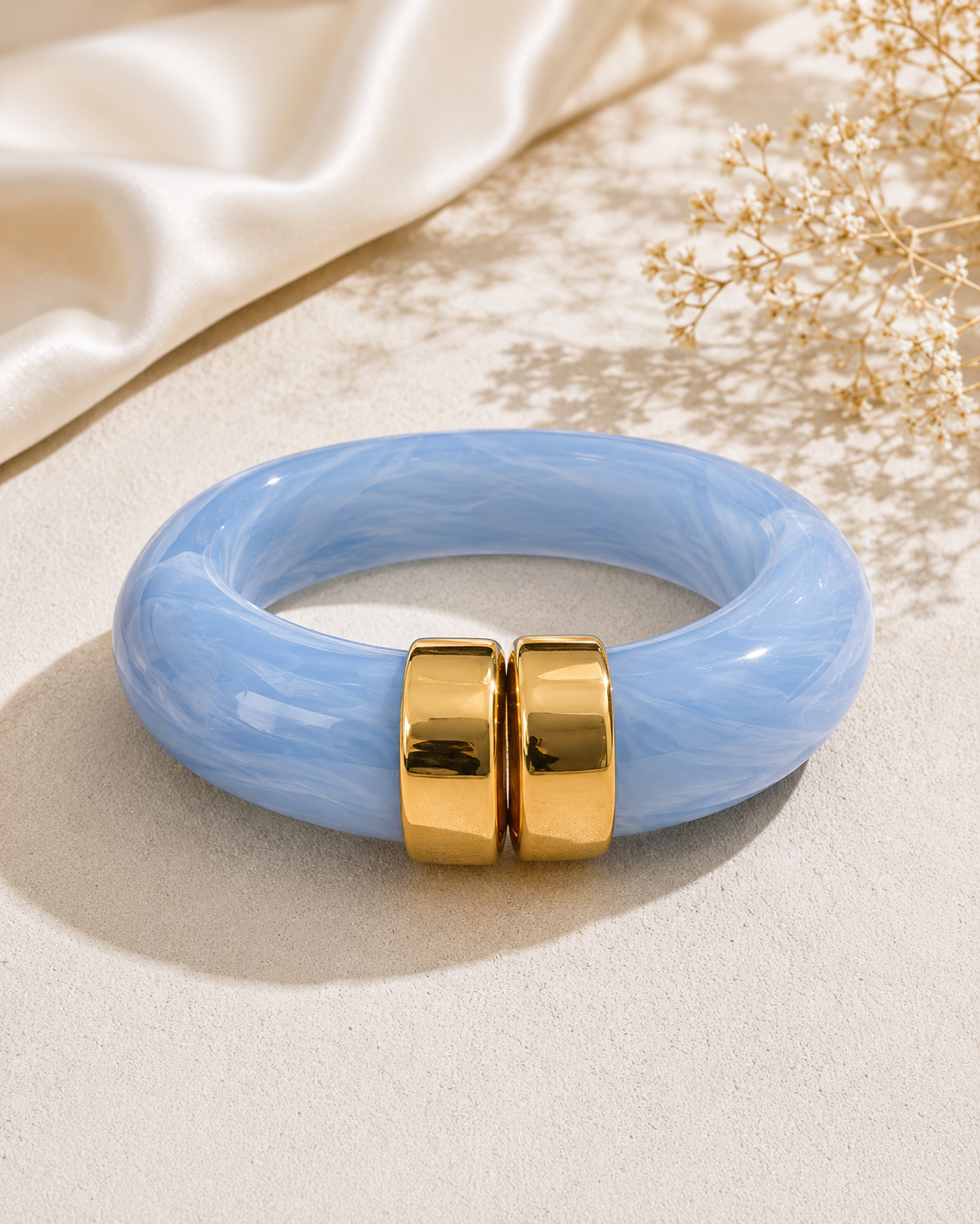 Bracelet Jonc Bleu Céleste et Doré – Douceur et Élégance
