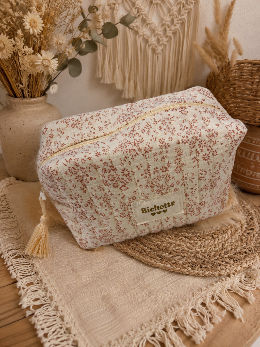 Pochette Matelassée Bichette Fleurie – Écru et rose