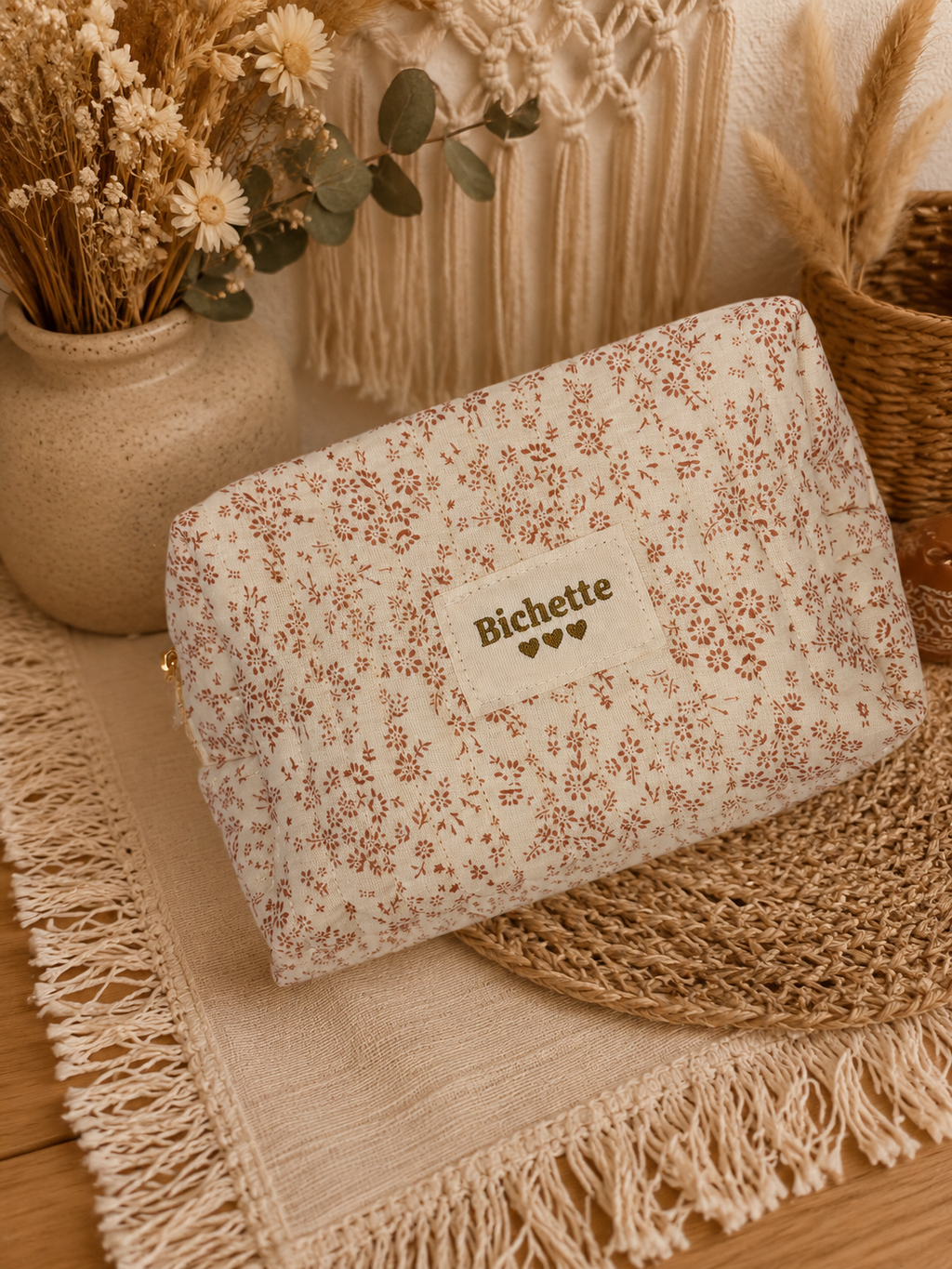 Pochette Matelassée Bichette Fleurie – Écru et rose