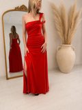 Robe longue asymétrique drapée – Rouge