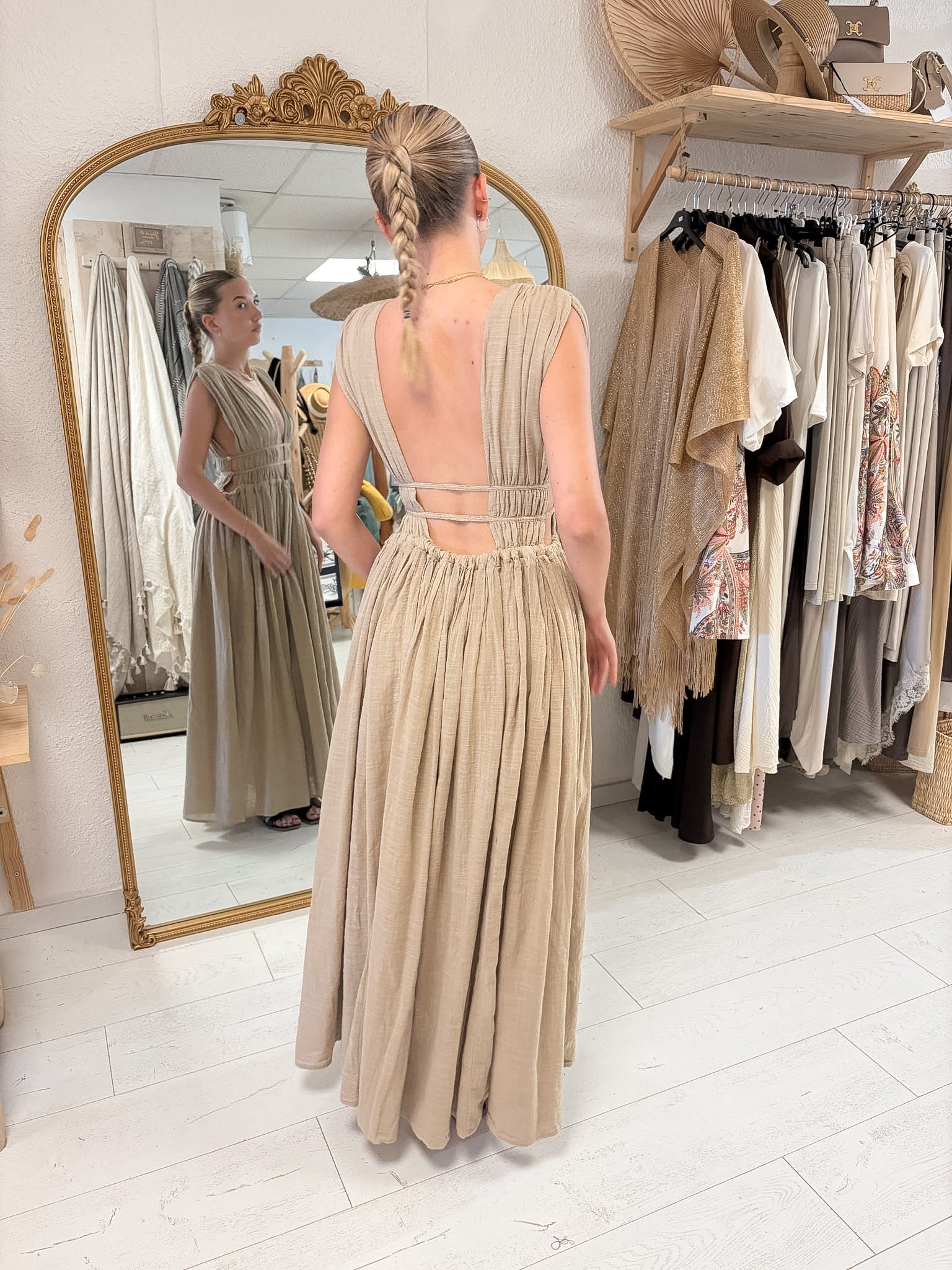 Robe longue dos nu en coton beige sable