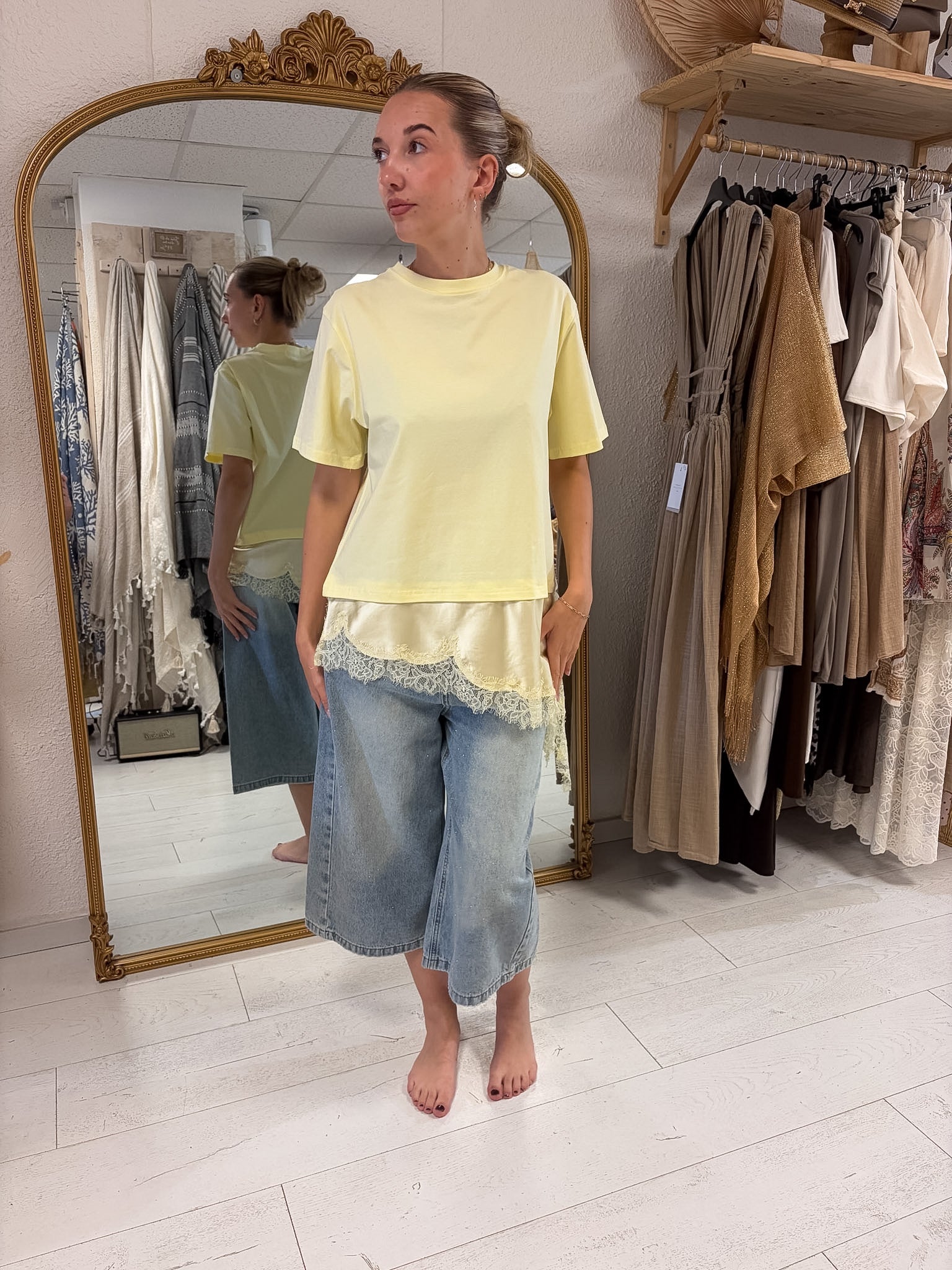 T-shirt jaune dentelle