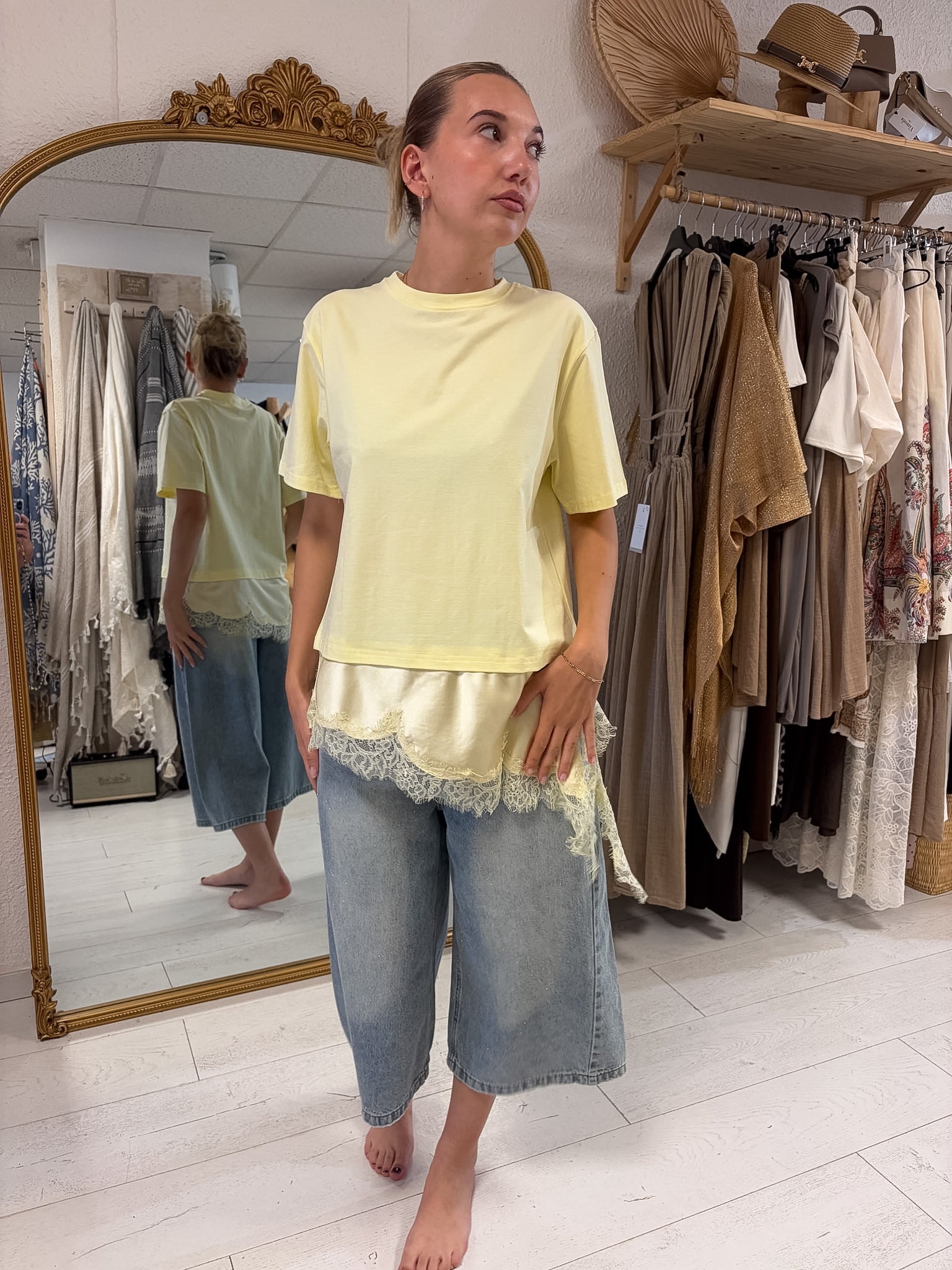 T-shirt jaune dentelle