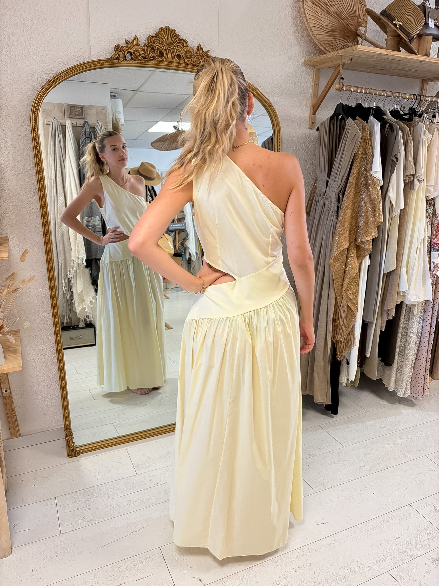 Robe asymétrique jaune