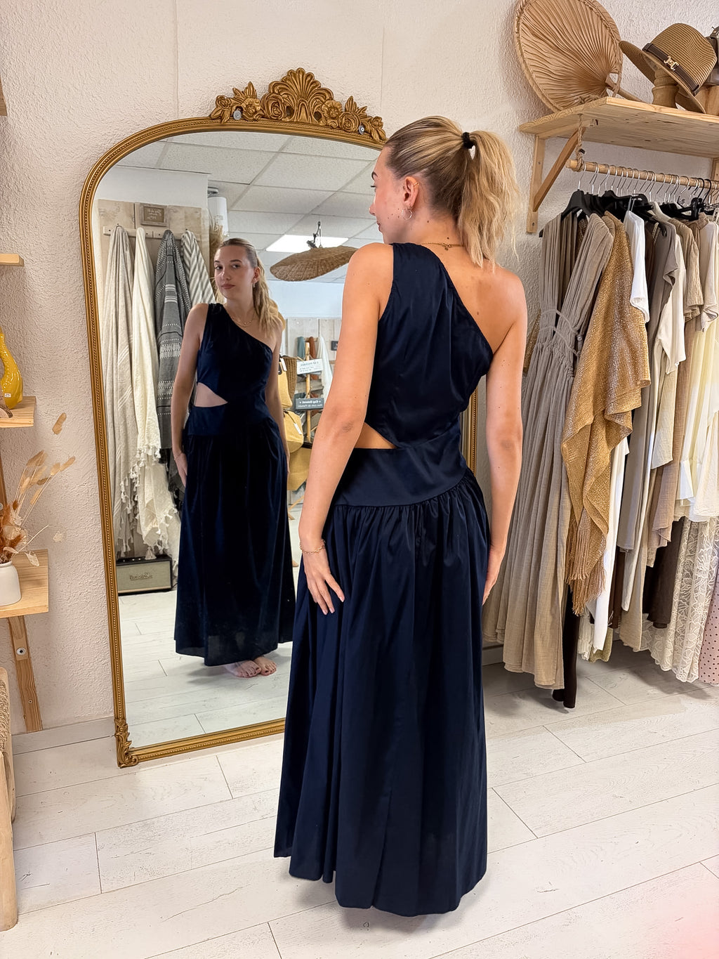 Robe asymétrique bleu marine