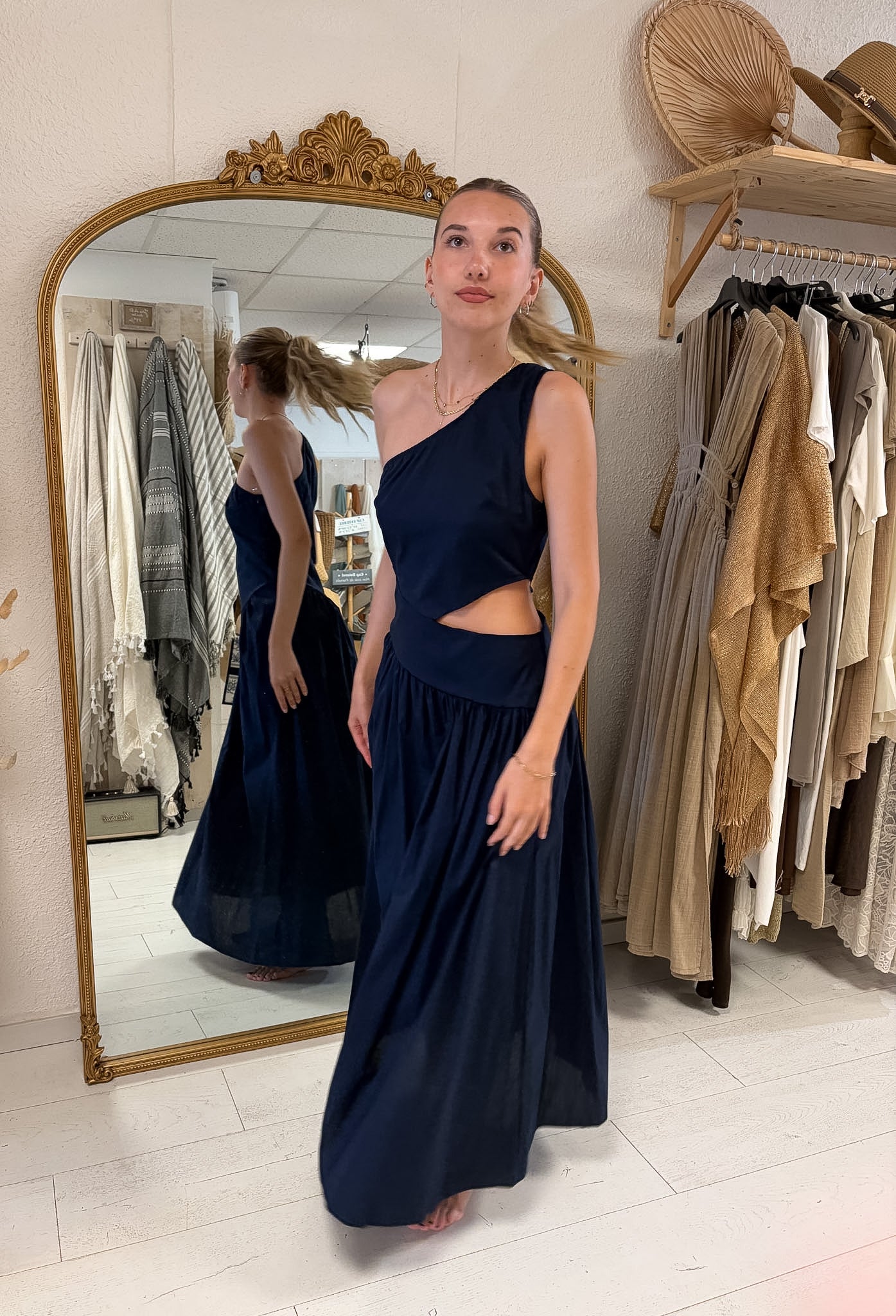 Robe asymétrique bleu marine