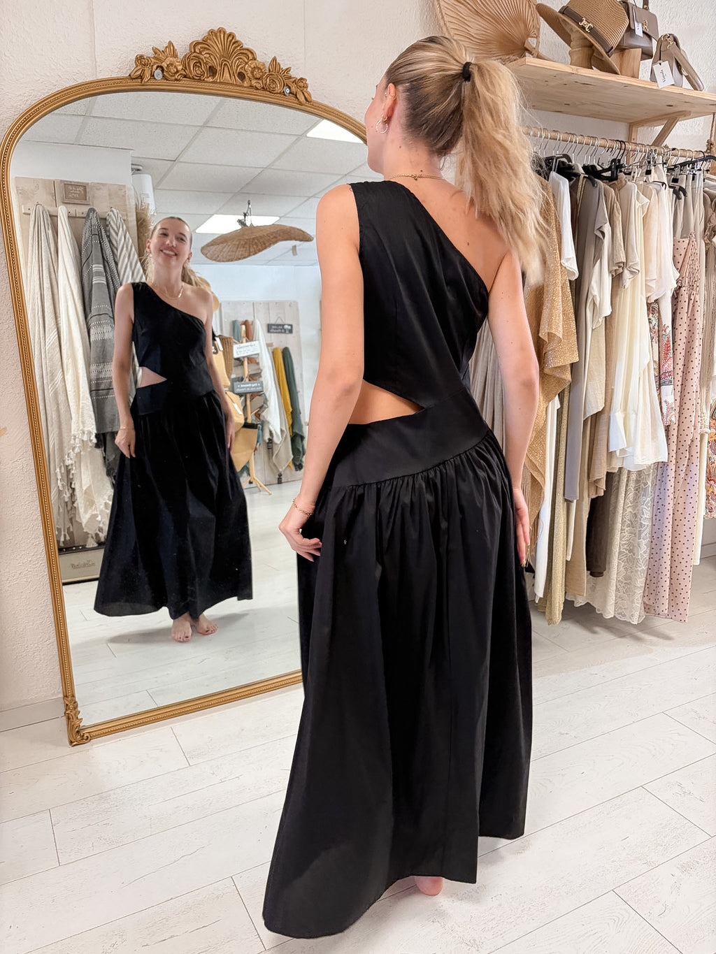 Robe asymétrique noir