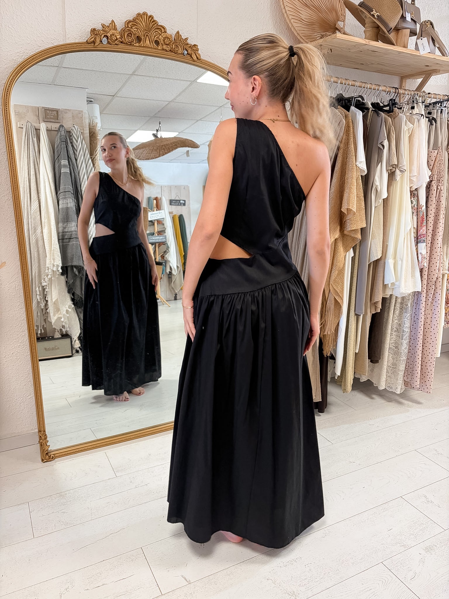 Robe asymétrique noir