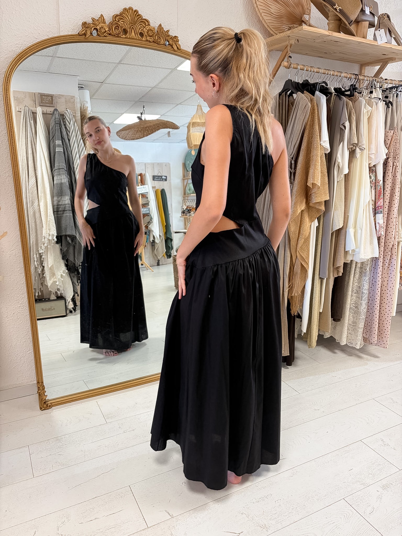 Robe asymétrique noir