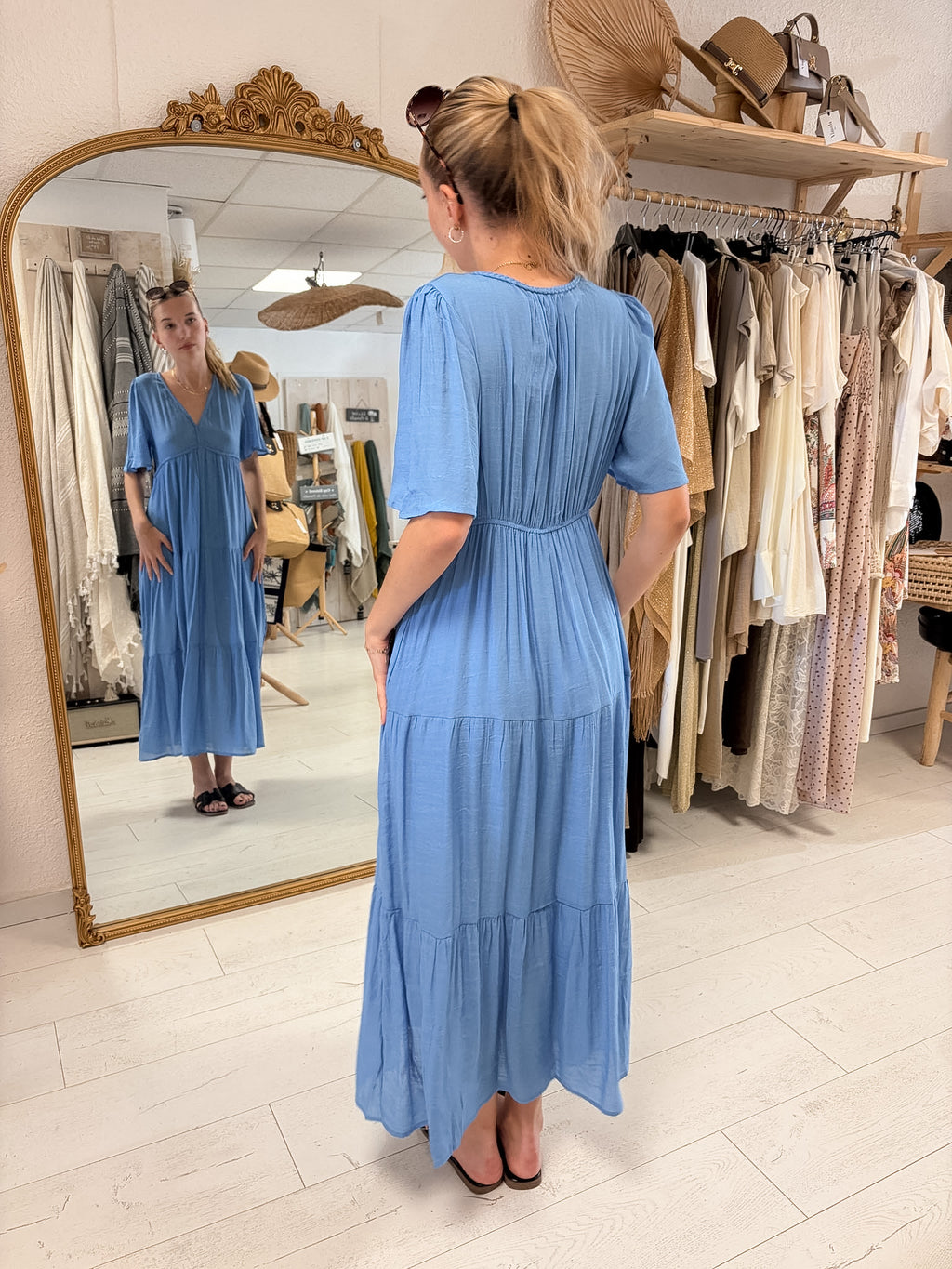 Robe Isis-Goa