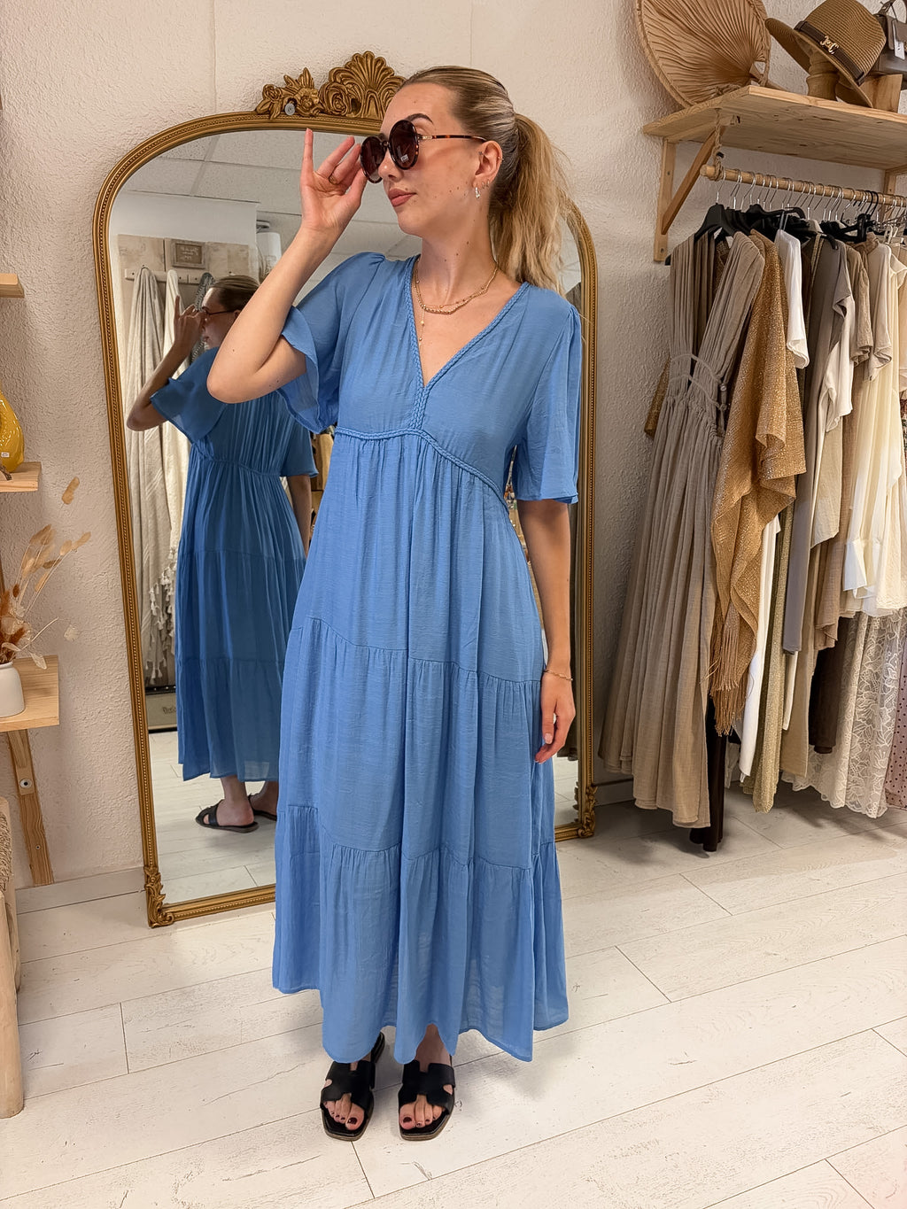 Robe Isis-Goa