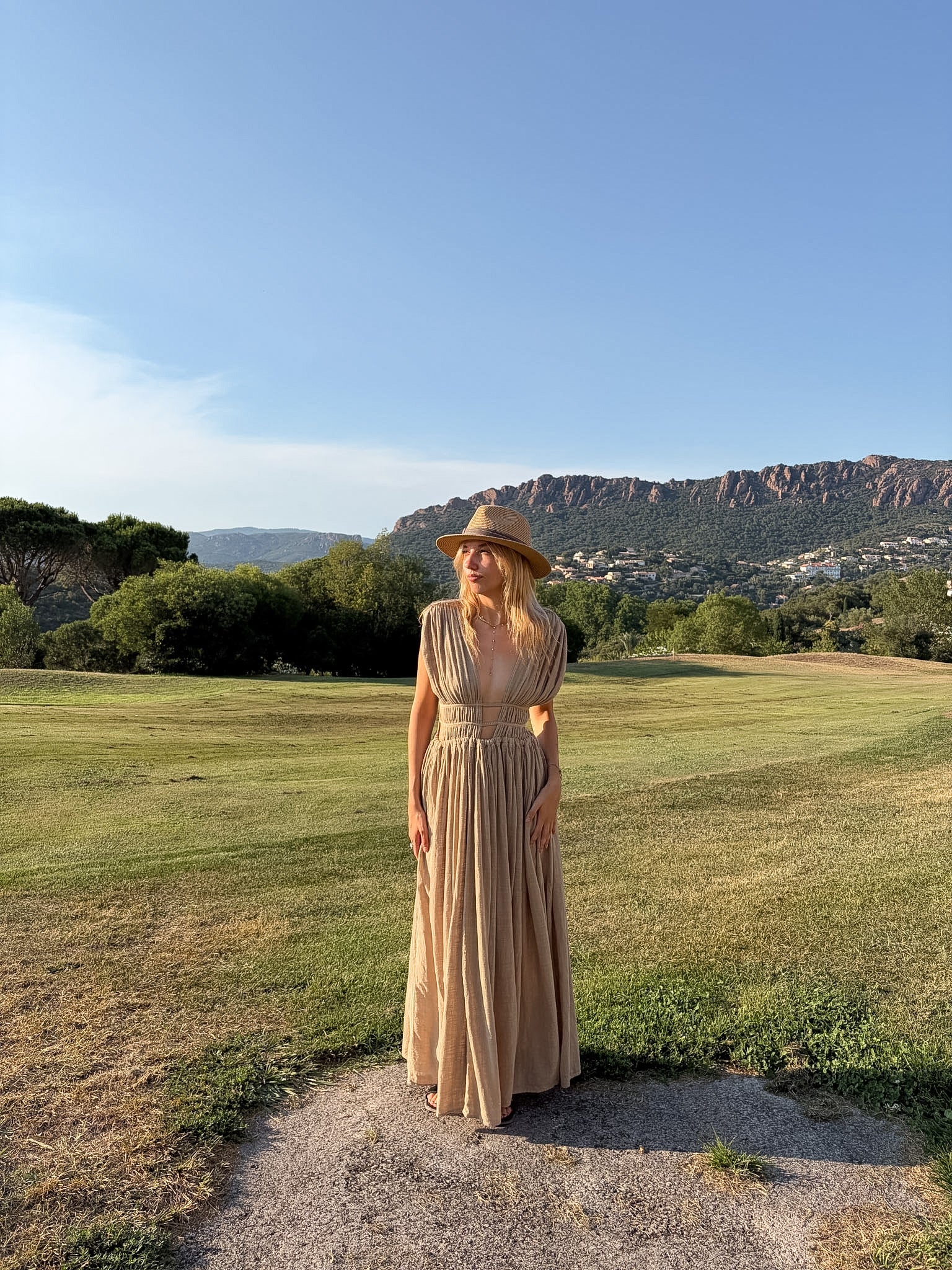 Robe Zoé beige sable