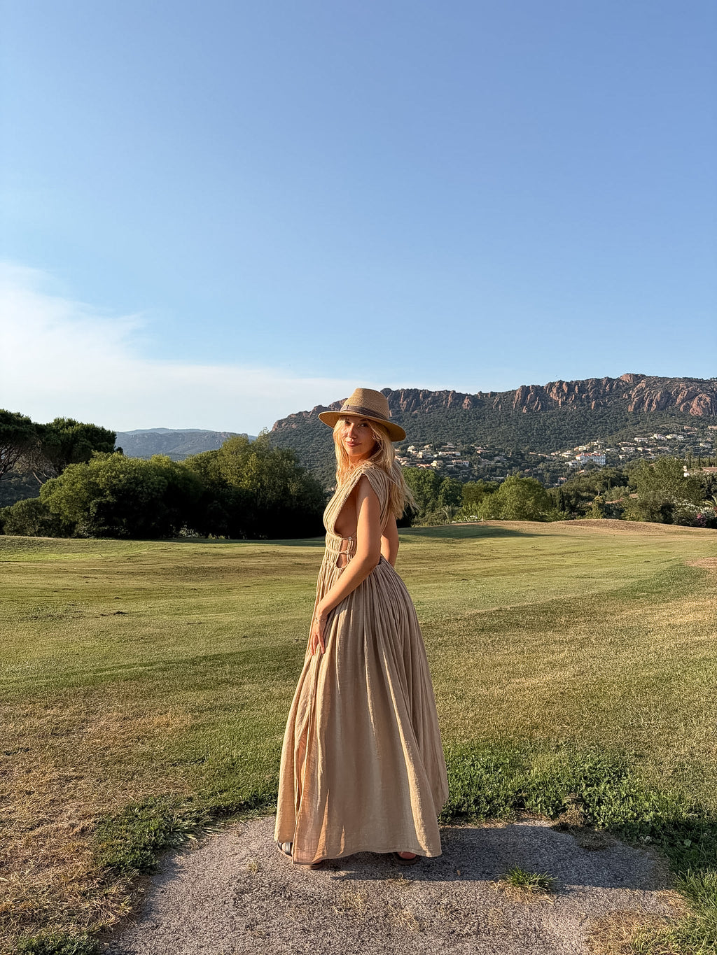 Robe Zoé beige sable
