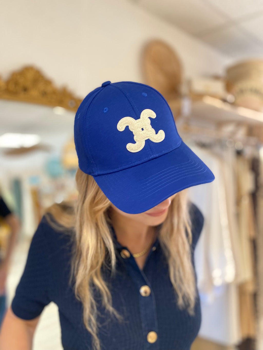 Casquette C bleu roi
