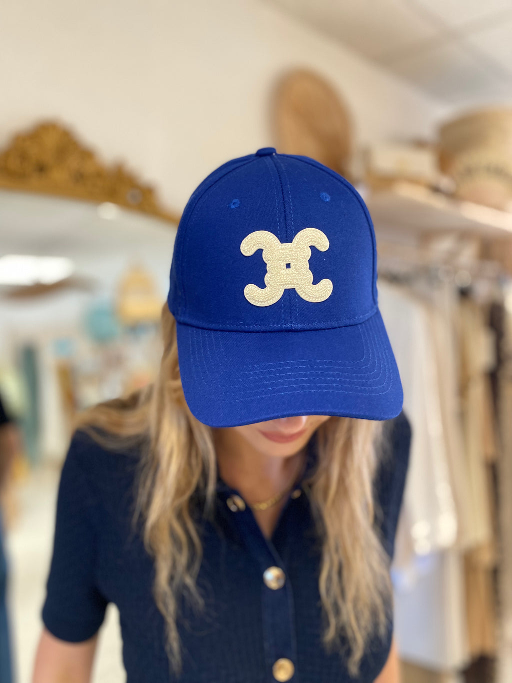 Casquette C bleu roi