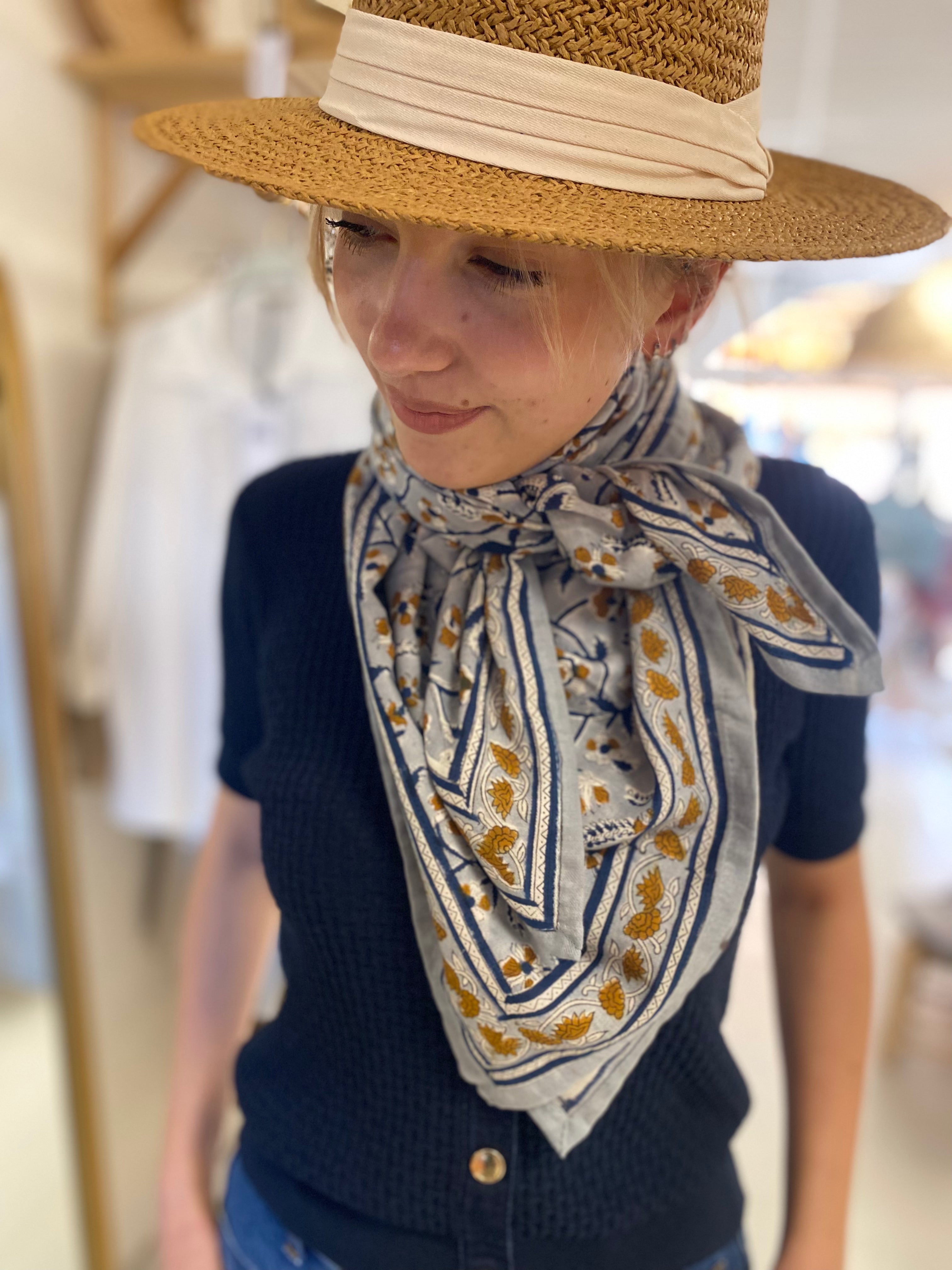 Foulard bleu