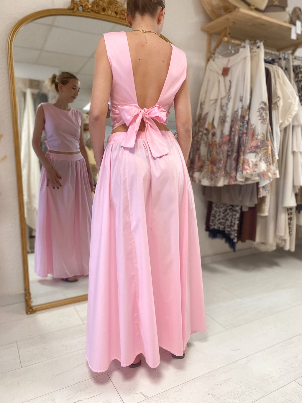Ensemble rose dos noué